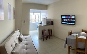 800m da UFV, 500m da rodoviária, Wi-Fi, TV smart.